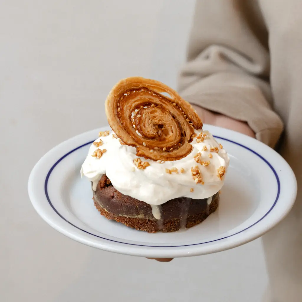 Sfouf de Alfarroba com Tahini